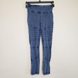 Treasure and Bond nwot blue faded moto leggings